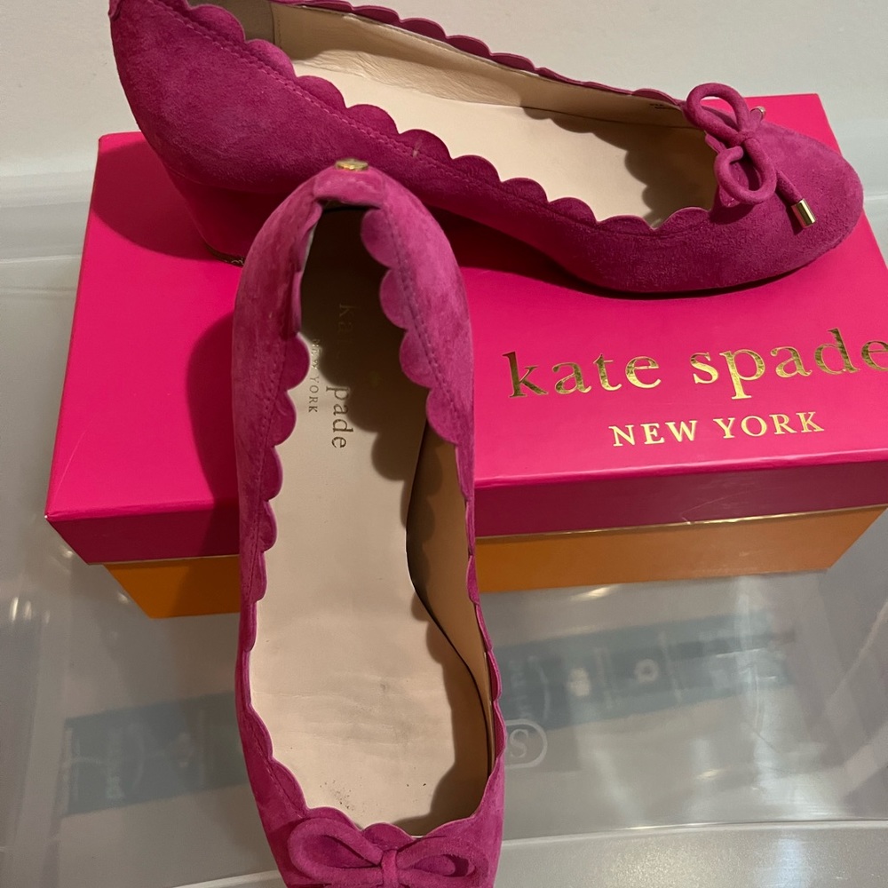 Kate Spade- size 9, fushia, low heel shoe